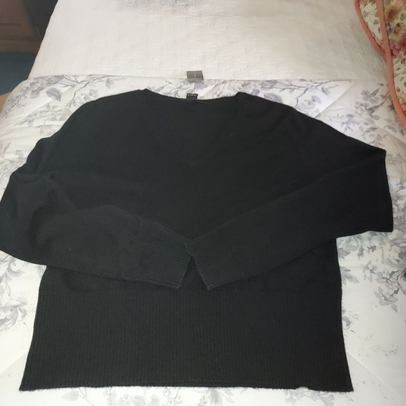 Sandra Cashmere Sweater - Picture 1 of 3